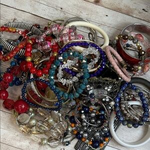 Tons of bracelets!!! Over 2 pounds